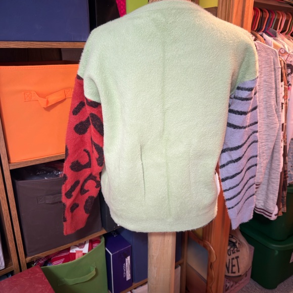 Colorful Patterned Sweater - Picture 9 of 12